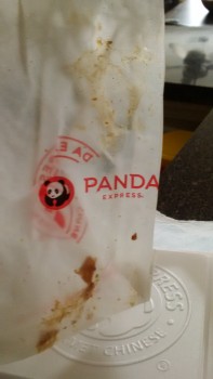 消费者评论 - 食品安全 Panda Express, West 135th Street, Overland Park, KS, USA I had a large entree with Chow Mien, Garlic... 照片 #2
