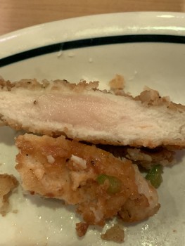 Verbraucherbewertung – Lebensmittelsicherheit IHOP, Taylor Square Drive, Reynoldsburg, Ohio, USA They served me raw chicken. I ate half of chicken... Foto #1