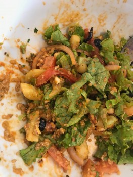 Verbraucherbewertung – Lebensmittelsicherheit Freshii, Avenida de los Shyris, Quito, Ecuador I had the Mediterranean bowl with beef. The meal ws m... Foto #1