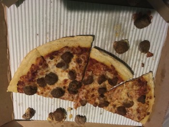 Consumer Review - Food Safety Pizza Hut, 4501 Castor Avenue, Philadelphia, PA, USA I ordered a two toppings medium pizza  that had... photo #2