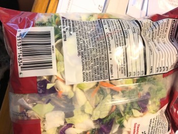 Reseña del consumidor - Seguridad alimentaria Walmart Manor, U.S. 290, Manor, TX, USA chopped salad kit, exp oct 11, 2019
ate 2 cups salad (ate j... foto #2