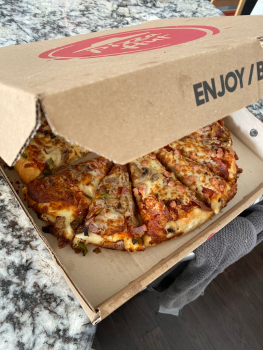 Pizza Hut, Symons Valley Parkway Northwest, Calgary, AB, Canada foto #1