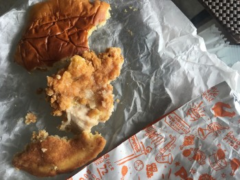消费者评论 - 食品安全 Popeyes Louisiana Kitchen, Big Bend Road, Riverview, FL, USA My Granddaughter and I both ate a sandw... 照片 #2