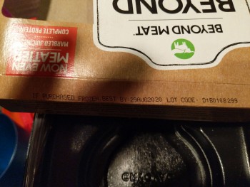 Reseña del consumidor - Seguridad alimentaria Ingles Markets Inc, 550 NC-9, Black Mountain, NC 28711, USA Beyond meat burgers Today, 12/25/19, Chr... foto #1