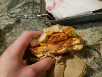 Informe de seguridad alimentaria del consumidor Wendy's, 6435 Antelope Road, Citrus Heights, CA 95621, USA wt* is this raw chicken ? foto #2