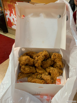 Popeyes Louisiana Kitchen, 9830 Markham Rd, Markham, ON L6E 0H7, Canada Foto #1