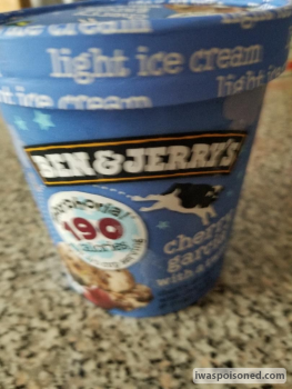 Verbraucherbewertung – Lebensmittelsicherheit Ben and Jerry's Ice Cream, SuperFresh, 242 Bay Ridge Ave, Brooklyn, NY 11220, USA Ben and Jerry's lo... Foto #1