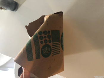 Avis du consommateur - Sécurité alimentaire Whole Foods Market, North 20th Street, Phoenix, AZ, USA Ate cooked roasted chicken from the Hot Bar... photo #2