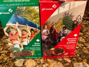 Girl Scout Cookies, Mountain House, California, USA صورة فوتوغرافية #1