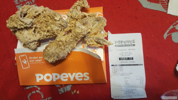Avaliação do consumidor - Segurança alimentar Popeyes Louisiana Kitchen, Salem Avenue, Dayton, OH, USA Ate/bought it Thursday eve 3/12 was sick al... foto #2