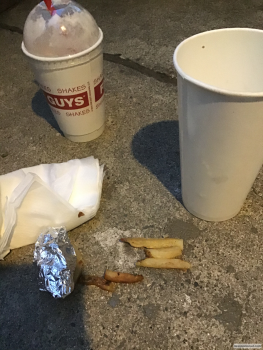 Five Guys, 801 Middlefield Road, Redwood City, CA, USA foto #1