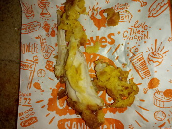Reseña del consumidor - Seguridad alimentaria Popeyes Louisiana Kitchen, Antoine Drive, Houston, TX, USA Went @ 11:19 ordered classic chicken comb... foto #3