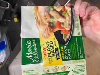 Reseña del consumidor - Seguridad alimentaria Marie Callender's, Albertsons, Northridge, Los Angeles, CA, USA Marie Callender's frozen Chicken Pot... foto #2