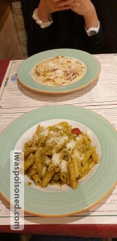 مراجعة المستهلك - سلامة الغذاء Casa Mamma, Grays Inn Road, London, UK I ordered a penne pesto pasta I ate nothing in the morning an... صورة فوتوغرافية #1