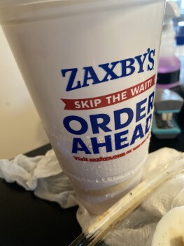 Verbraucherbewertung – Lebensmittelsicherheit Zaxby's Chicken Fingers & Buffalo Wings, Highlands Square Drive, Hendersonville, NC, USA I am the on... Foto #1