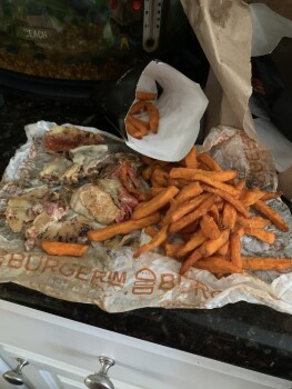 Verbraucherbewertung – Lebensmittelsicherheit BurgerIM Petworth, Georgia Avenue Northwest, Washington, DC, USA Ok so I ordered the impossible Burg... Foto #5