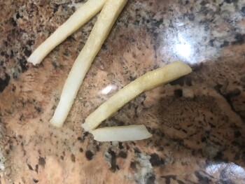 Avis du consommateur - Sécurité alimentaire McDonald's, 6515 S Western Ave, Chicago, IL 60636, USA I went to buy a meal, fries wasn’t cooked I d... photo #2