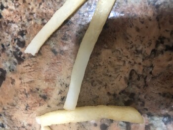 Avis du consommateur - Sécurité alimentaire McDonald's, 6515 S Western Ave, Chicago, IL 60636, USA I went to buy a meal, fries wasn’t cooked I d... photo #3