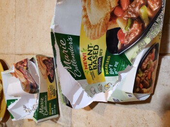 Marie Calendar Plant Based Chicken Pot Pie, Walmart Supercenter, East 2nd Street, Beaumont, CA, USA photo #1