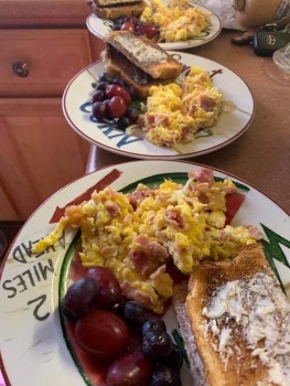 Grapes, Froogels cost plus, U.S. 90, Bay St. Louis, MS, USA photo #1