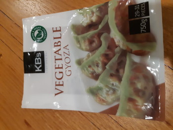 消费者评论 - 食品安全 KB's frozen vegetable gyoza, Coles Mitcham, Britannia Mall, Mitcham Victoria 3132, Australia I at 9... 照片 #1