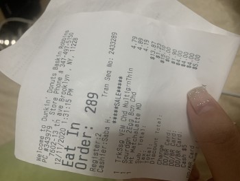 Avis du consommateur - Sécurité alimentaire Dunkin', 7602 13th Ave, Brooklyn, NY 11228, USA On December 11th, I bought food there, and the new p... photo #1