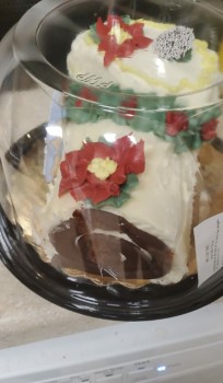 Vanilla Yule log cake, Whole Foods Market, Baltimore Avenue, Riverdale Park, MD, USA photo #1