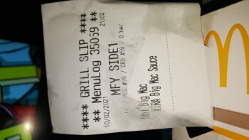 消费者评论 - 食品安全 McDonald's Morwell, Princes Drive, Morwell VIC, Australia Last night around 9:45pm I ate a Large Dou... 照片 #1