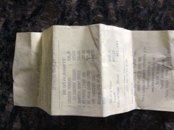 Reseña del consumidor - Seguridad alimentaria Guy Fieri's American Kitchen Bar Cancún, Cancun International Airport (CUN), Aeropuerto, Cancún, Qui... foto #1