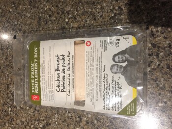 消费者评论 - 食品安全 Stephen's No Frills, Eglinton Avenue East, Scarborough, ON, Canada I got so sick one hour after eati... 照片 #1