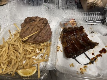 Verbraucherbewertung – Lebensmittelsicherheit Claim Jumper Restaurants, East Fremont Street, Las Vegas, NV, USA Me and my family ate here on 03/13... Foto #2