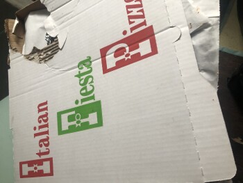 Avis du consommateur - Sécurité alimentaire Italian Fiesta Pizzeria - S Halsted St, South Halsted Street, Chicago, IL, USA The next day! 9 peopl... photo #2