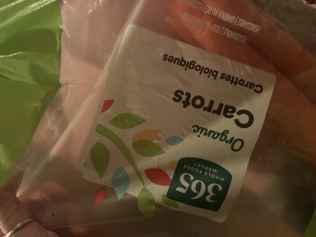 Consumer Review - Food Safety Whole Foods Market, East 1st Avenue, Denver, CO, USA Carrots, blueberries, or apples Only ate carrot... photo #1