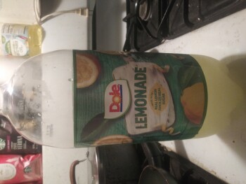 Dole lemonade, Pam's Variety Store, Madison Avenue, Bridgeport, CT, USA Foto #1