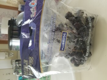 Avis du consommateur - Sécurité alimentaire Black grapes, Kroger Marketplace, Kroger Way, Versailles, KY, USA I ate some Black grapes about 12:3... photo #3
