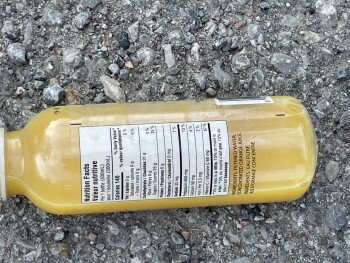 Verbraucherbewertung – Lebensmittelsicherheit Tim Hortons, Chemong Road, Peterborough, Ontario, Canada I had gone through the drive through around... Foto #1