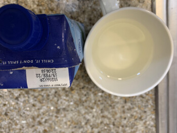 消费者评论 - 食品安全 Amazon.com, Boulder Drive, Breinigsville, PA, USA I bought a few boxes of Vita Coco Coconut Water, P... 照片 #1