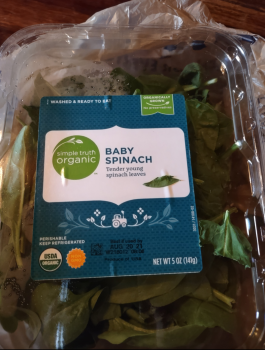 Raw spinach, Kroger, Springfield Pike, Woodlawn, OH, USA photo #1