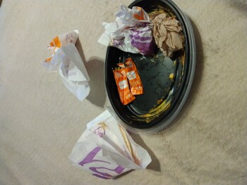 Verbraucherbewertung – Lebensmittelsicherheit Taco Bell, North Durango Drive, Las Vegas, NV 89129, USA The food, not sure if it was the tacos or t... Foto #1