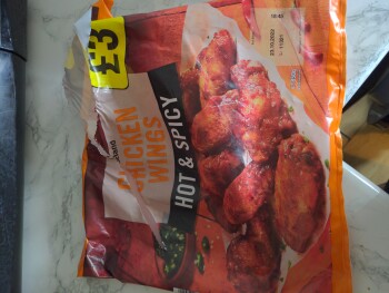 Consumer Review - Food Safety Iceland Foods, Carr Pit Road, Moldgreen, Huddersfield, UK Their own brand hot and spicy chicken wing... photo #2