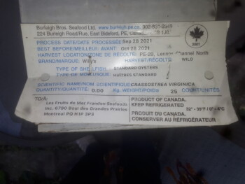 Consumer Review - Food Safety IGA Saint-Lazare, Chemin Sainte Angélique, Saint-Lazare, QC, Canada A raw malpeque oyster Just mysel... photo #1