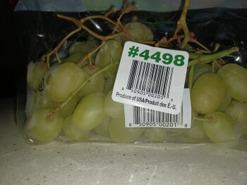 Consumer Review - Food Safety Green grapes, Safeway, SE 122nd Ave, Portland, Oregon 97266, USA Green grapes Upset hurting stomach... photo #1