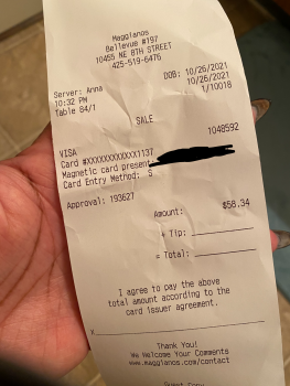 Verbraucherbewertung – Lebensmittelsicherheit Maggiano's Little Italy, Northeast 8th Street, Bellevue, WA, USA Last night ,  The only place my spo... Foto #3