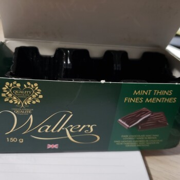 نذكر الطعام Walkers Mint Thins - recalled due to undeclared milk The CFIA announced the recall of Walkers brand... صورة فوتوغرافية #1