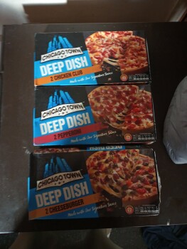 Chicago town pizza, Iceland Foods, Farnham Road, Romford, UK 照片 #1