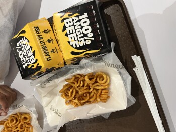 Hardee's, Sector F DHA Phase II, Islamabad, Pakistan صورة فوتوغرافية #1