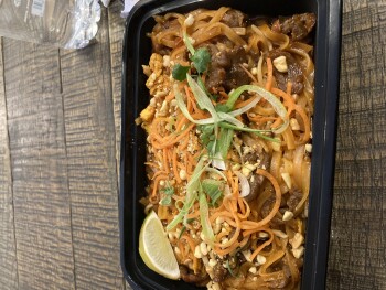 Avaliação do consumidor - Segurança alimentar Chick-fil-A, Terminal 1, 1 World Way, Los Angeles, CA 90045, USA It happened on my flight way back t... foto #2