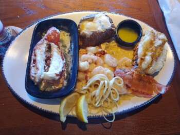 Red Lobster, Wesley Street, Greenville, Texas, USA photo #1