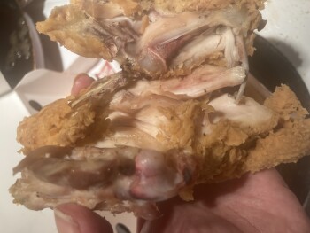 消费者评论 - 食品安全 Popeyes Louisiana Kitchen, Northeast Martin Luther King Junior Boulevard, Portland, OR, USA They gav... 照片 #1