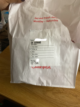 消费者评论 - 食品安全 Chick-fil-A, Great Northern Boulevard, North Olmsted, OH, USA I just ate my food and now I can’t sto... 照片 #2